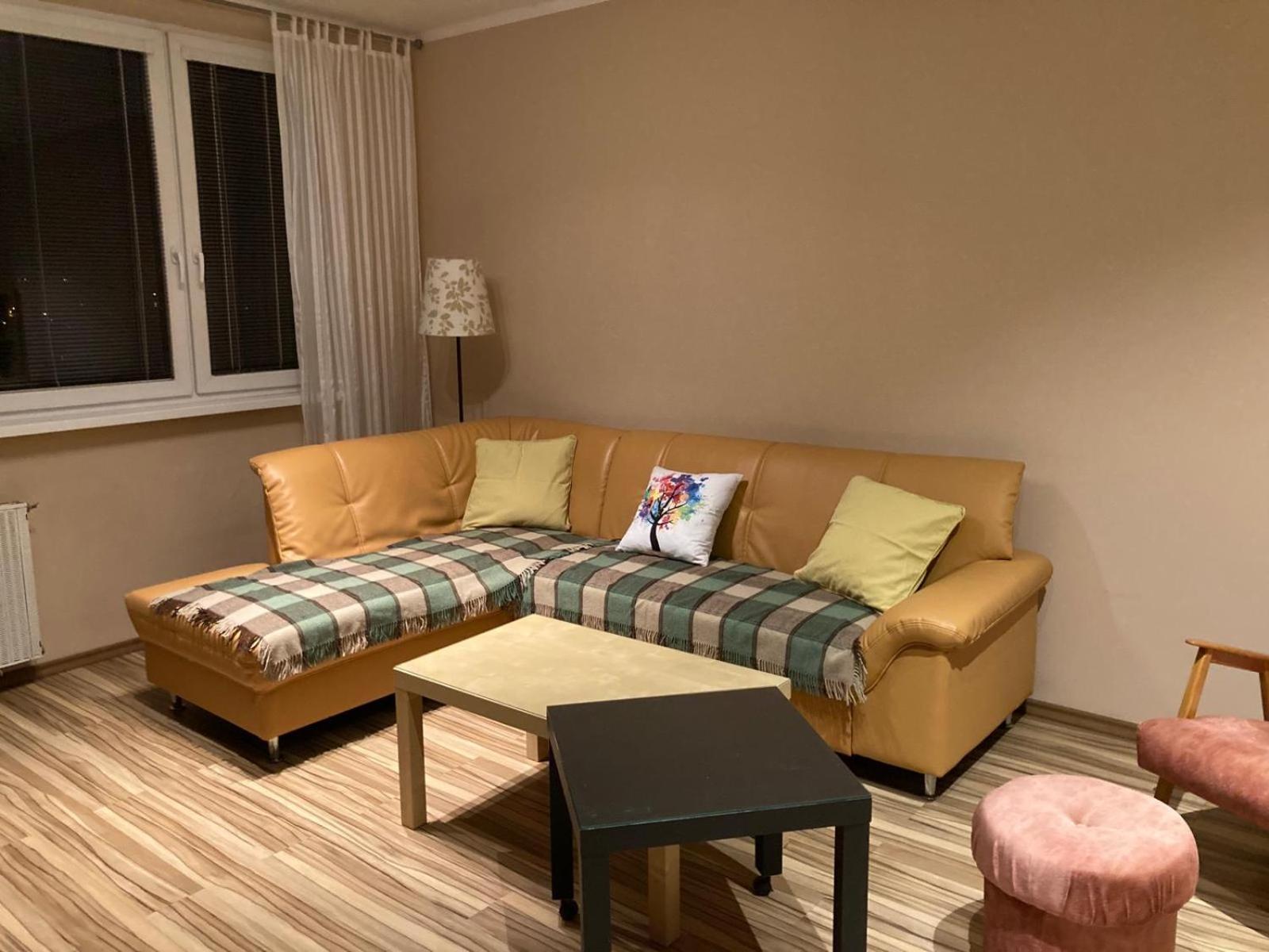 Apartman Hodonin 7 7 7 2 3 4 1 9 4 Dış mekan fotoğraf